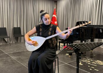 Liseli Zeynep'e, 3 uluslararası müzik yarışmasında 9 ödül