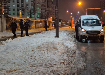 Malatya'da bıçaklı kavga; 2'si ağır 3 yaralı