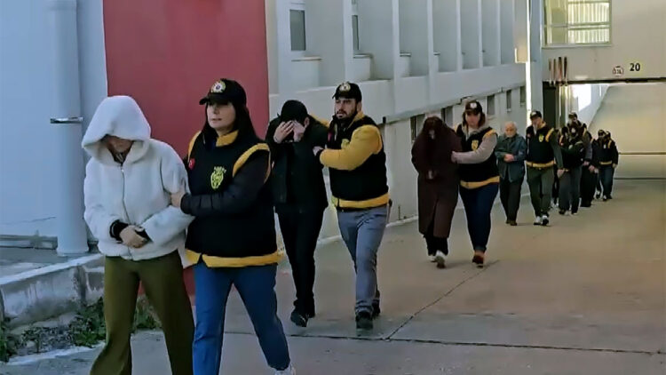 Adana'da masaj salonu ve SPA merkezlerine operasyon; 14 tutuklama