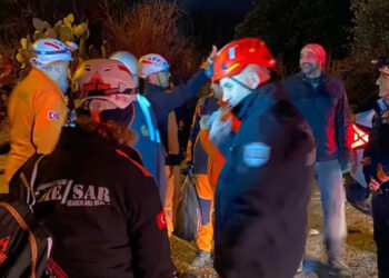 Muğla’da taşan derede mahsur kalan kişi kurtarıldı