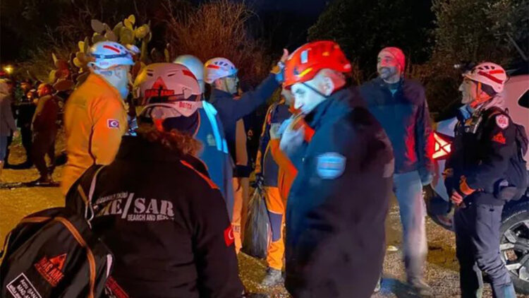 Muğla’da taşan derede mahsur kalan kişi kurtarıldı