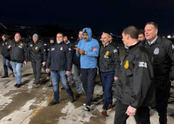 Maduro ve eşi, ABD Mahkemesi'ne götürüldü
