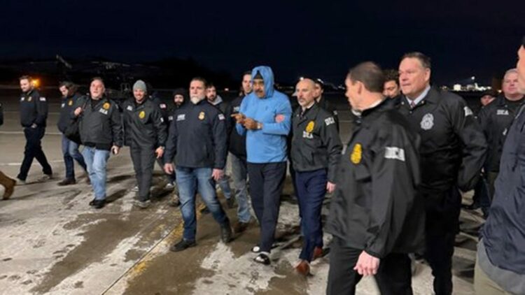 Maduro ve eşi, ABD Mahkemesi'ne götürüldü