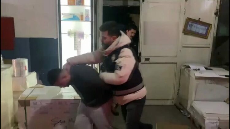 Maltepe'de fidye için kaçırılan kişi kurtarıldı; 4 gözaltı