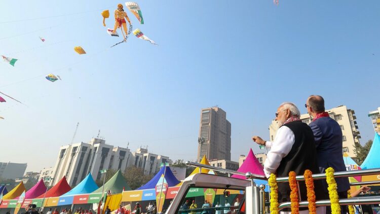 Merz, Hindistan Başbakanı Modi ile uçurtma festivaline katıldı