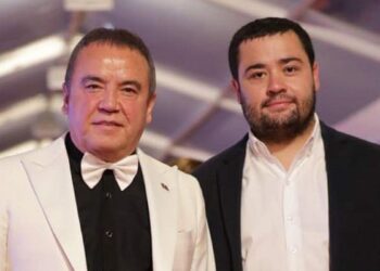 Muhittin Böcek ile oğlu, sevgililerine lüks araçlar ve saatler hediye etmiş