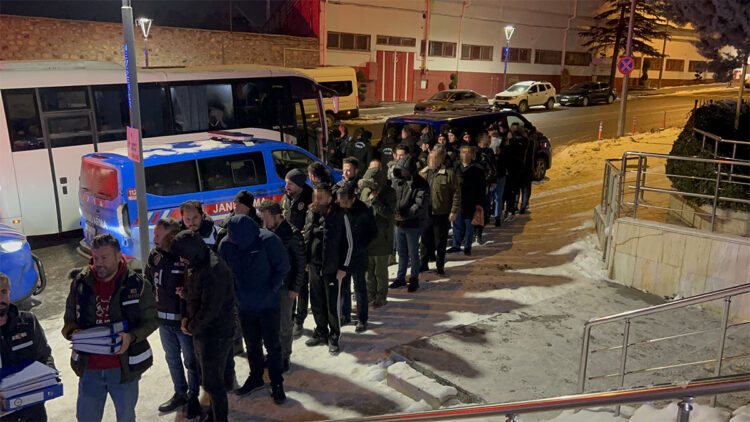 Nevşehir'de tefecilik operasyonu 68 şüpheli adliyede