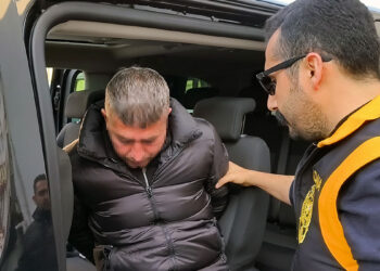 Öğretmene silahla saldıran veli: Herkesin çocuğu kendine kıymetli