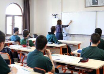Öğretmenlerin yer değiştirme takvimleri açıklandı
