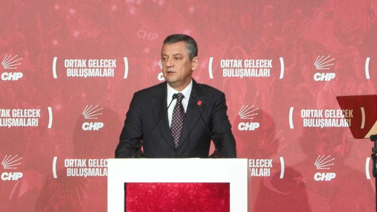 Özgür Özel, 'Toplumsal Barış ve Demokrasi Konferansı'nda konuştu