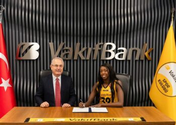 Pasör çaprazı Adhuoljok Malual, VakıfBank’ta