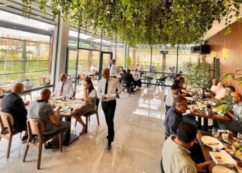 Restoranlarda servis ve kuver adı altında ücret almak yasaklandı
