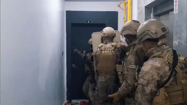 Şanlıurfa'da yasa dışı bahis operasyonunda 18 tutuklama