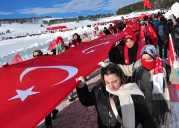 Eksi 22 derecede Sarıkamış şehitleri için yürüdüler