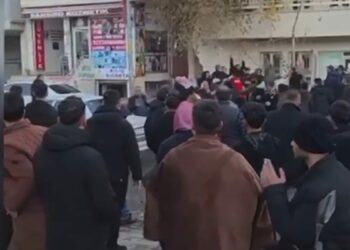 Şanlıurfa'da taşlı-sopalı kavga kamerada