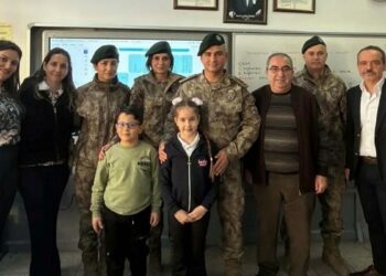 Şehit kızına sürpriz doğum günü kutlaması