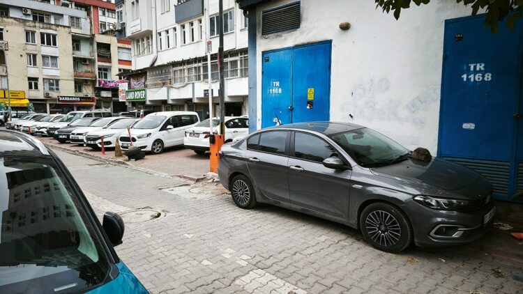 Sokakta tartıştığı kişi tarafından bıçaklanarak öldürüldü