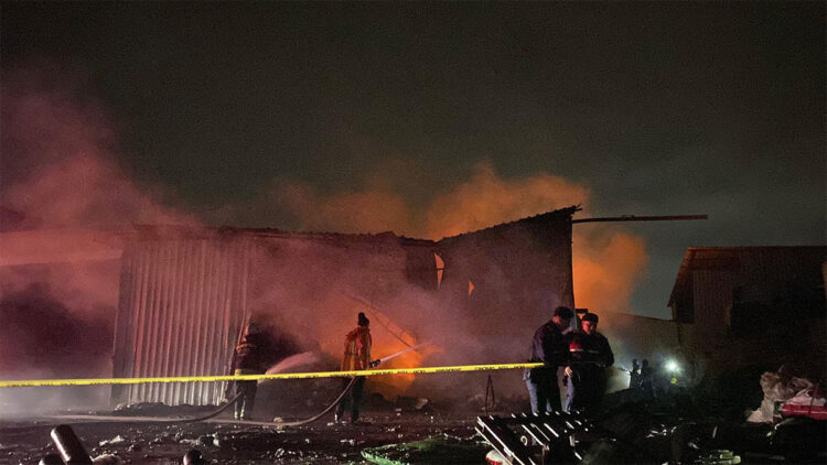 Tekirdağ'da tekstil atık geri dönüşüm tesisinde yangın