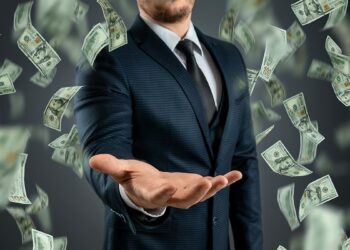 Tatlı dilin arkasındaki tehlike: Umut tacirliği