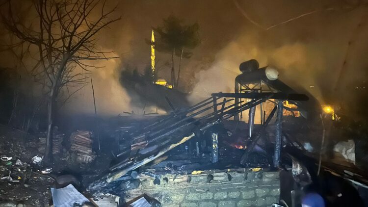 Tokat'ta tek katlı evde yangın