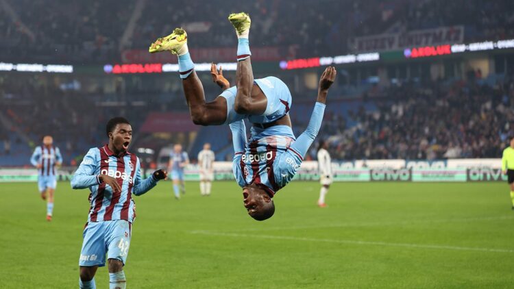 Trabzonspor, Kasımpaşa'yı 2-1 mağlup etti