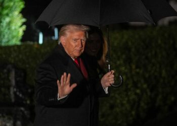 Trump, Rusya'ya karşı yaptırım tasarısını onayladı
