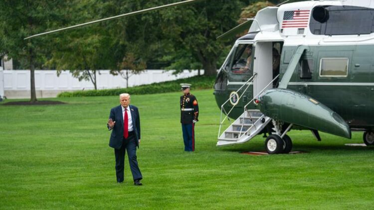 Trump'ın uçağında havadayken arıza tespit edildi