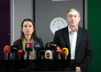 Türkiye barış rolünü oynamalıdır