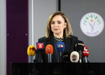 Türkiye yapıcı bir rol oynamalı