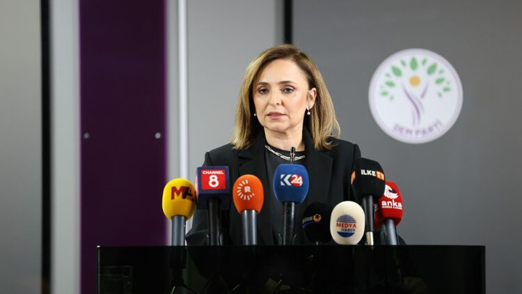 Türkiye yapıcı bir rol oynamalı