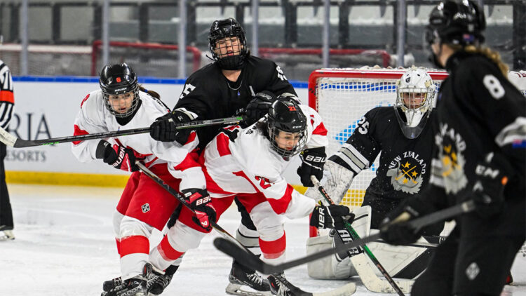 U18 Kadın Buz Hokeyi Milli Takımı Yeni Zelanda'yı 3-1 yendi