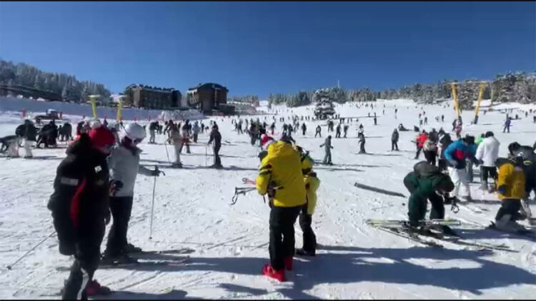 Uludağ'da sömestirin ilk haftasında tatilci yoğunluğu