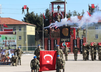 uzman erbaş ve sözleşmeli erler mezun oldu