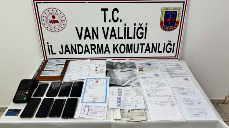 Van'da jandarma ekiplerinden tefeci operasyonu; 8 gözaltı