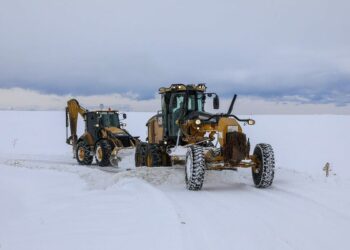 Van'da 283 yerleşim yeri ulaşıma kapandı
