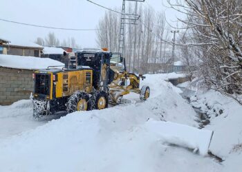 Van'da 287 yerleşim yeri yolundan 89'u ulaşıma açıldı