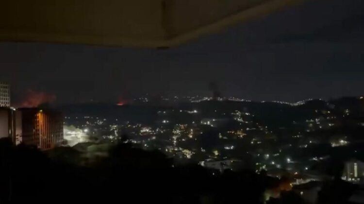 Venezuela'nın başkenti Caracas'ta patlama sesleri 