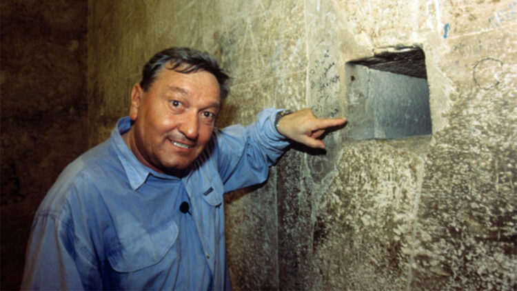Yazar Erich von Daniken yaşamını yitirdi