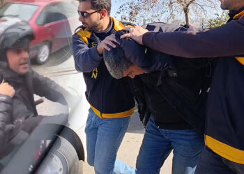 Yol verme tartışmasında minibüsün camını kıran şüpheli serbest bırakıldı