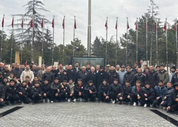 Yaşar Doğu ölümünün 65'inci yıl dönümünde mezarı başında anıldı