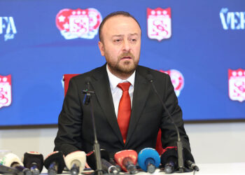 Transfer tahtasını açıp, Sivasspor'u hak ettiği yere getireceğiz