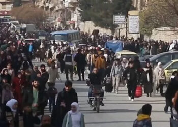 Halep'te 142 bin kişi güvenli bölgelere tahliye edildi