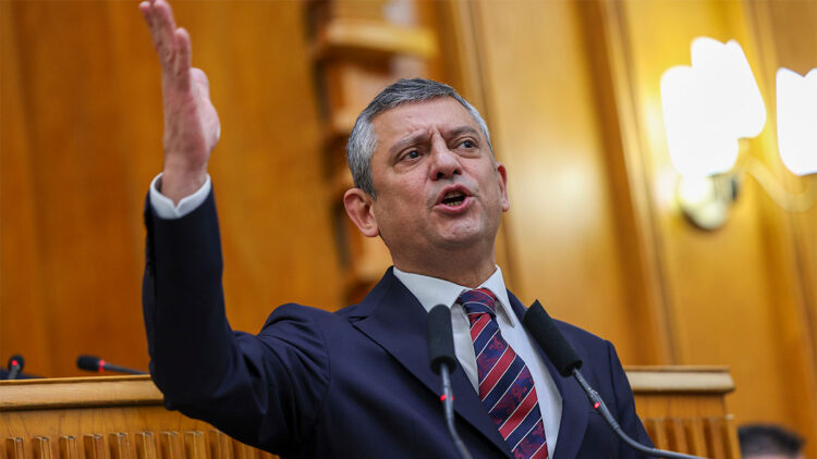 Dünya düzenine tehdit eden bir haydutluğun tam ortasındayız