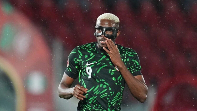 Victor Osimhen attığı iki golle yıldızlaştı