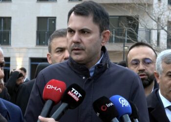 11 ilimizi ayağa kaldırabilmek için gece gündüz çalışıyoruz