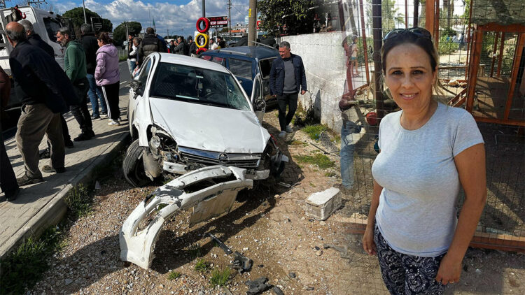 Çocuklarına yemek götürürken kazada ölen anne, toprağa verildi