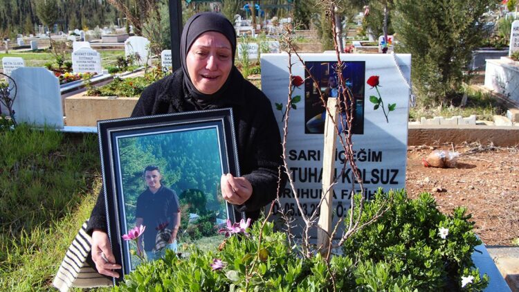 8 bıçak darbesiyle öldürülen Batuhan’ın annesi adalet istedi