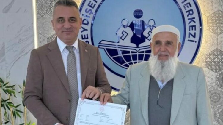 84 yaşında okuma-yazma öğrendi