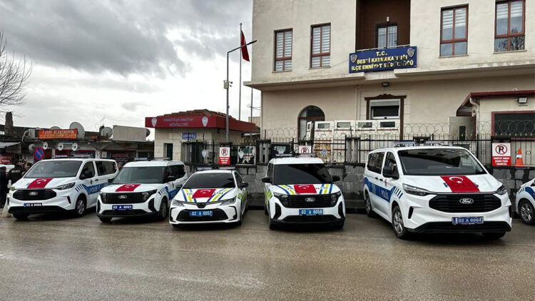 Adıyaman'da 8 yıl 9 ay kesinleşmiş hapis cezası bulunan firari yakalandı