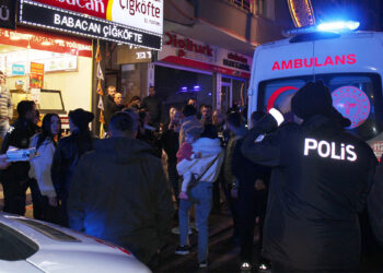 Aksaray'da 2'si kadın 3 kişi ölü bulundu